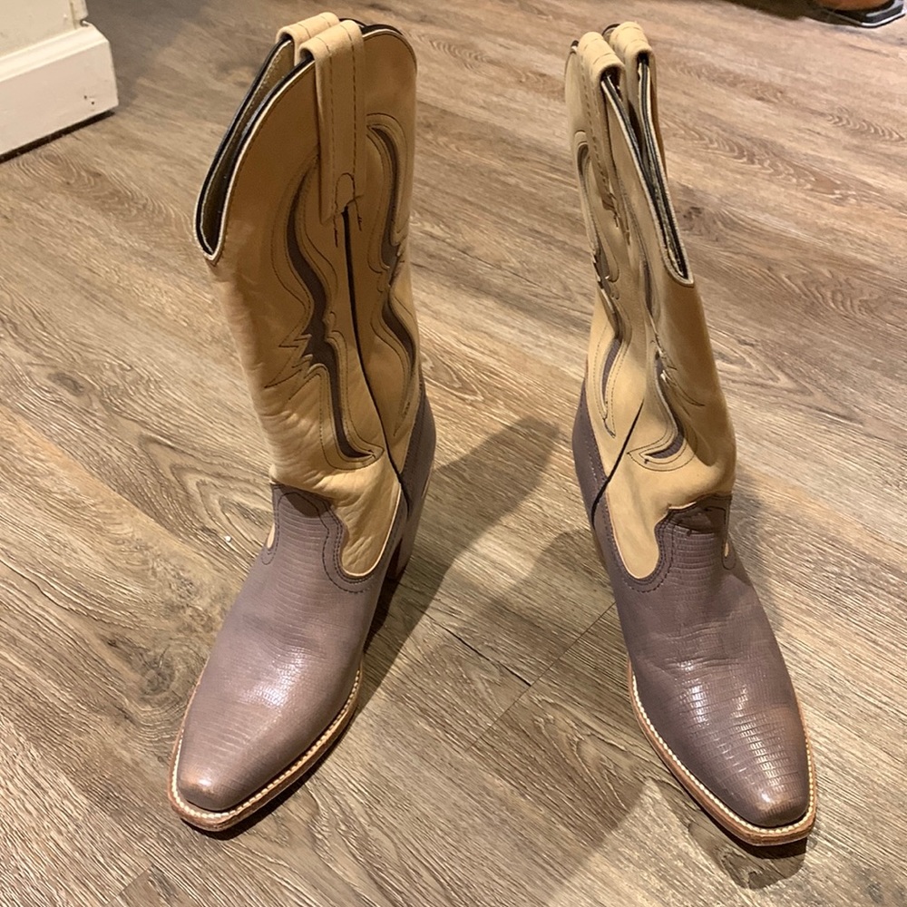 Frye cowboy boots Women’s size 7